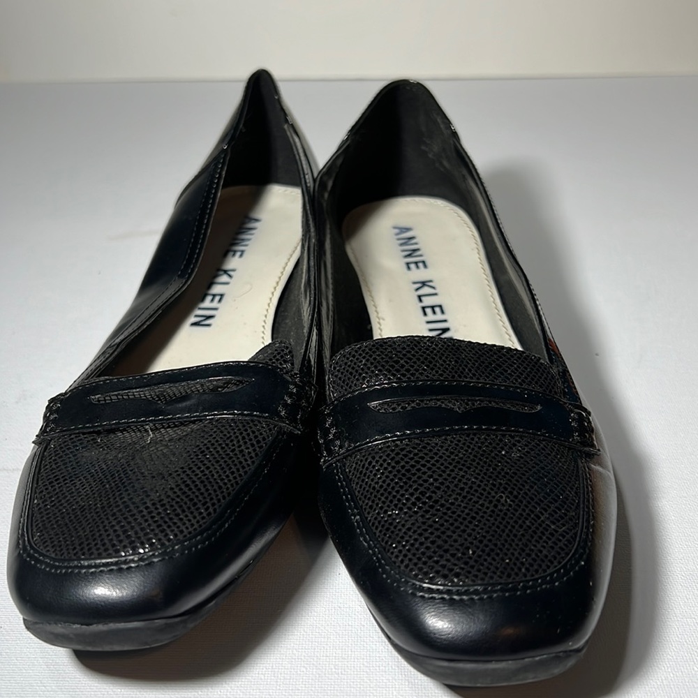 Anne Klein flats perfect for job interview or Sunday church service